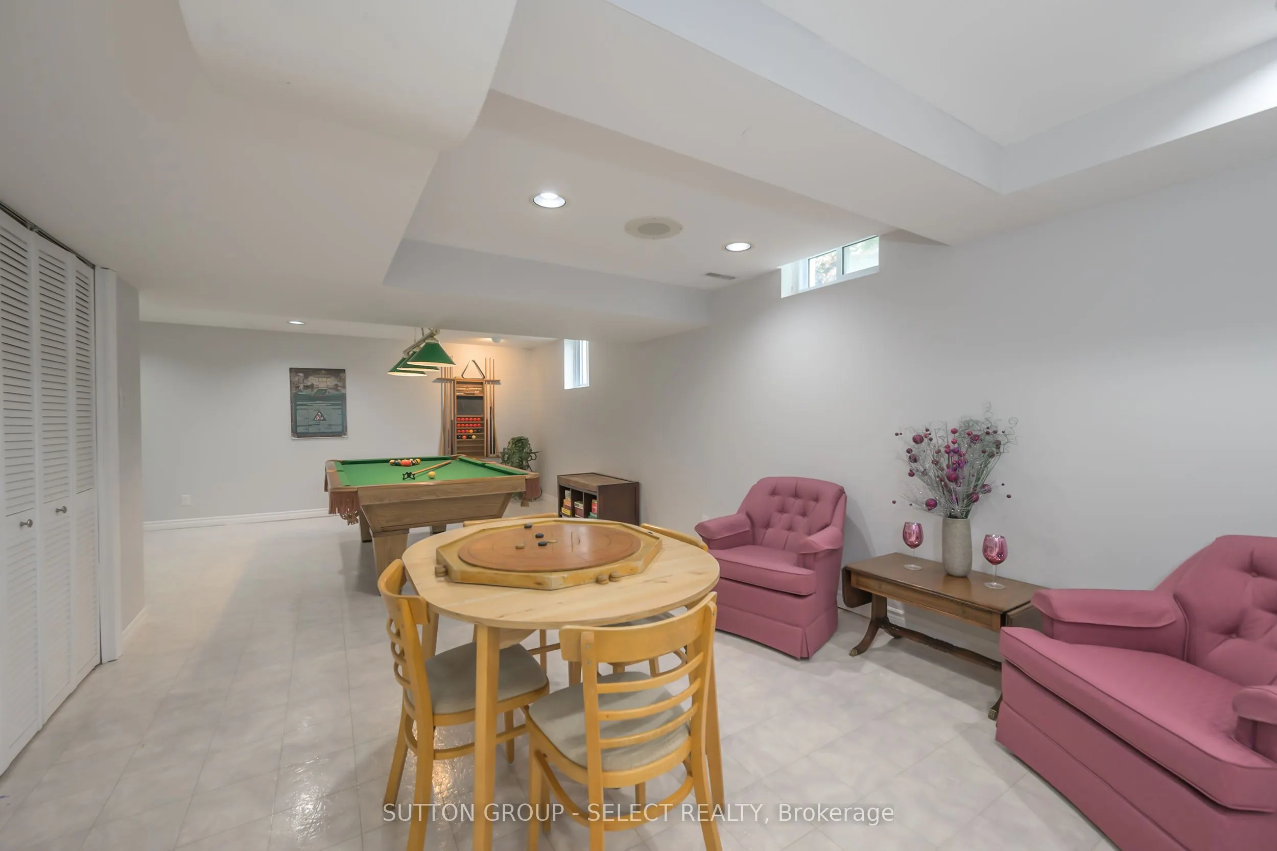 66 Jennifer Road