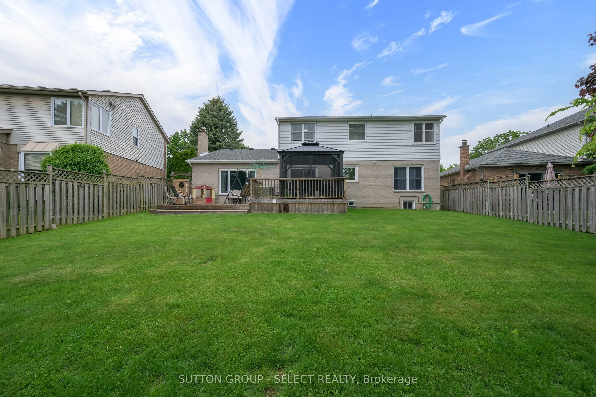 66 Jennifer Road