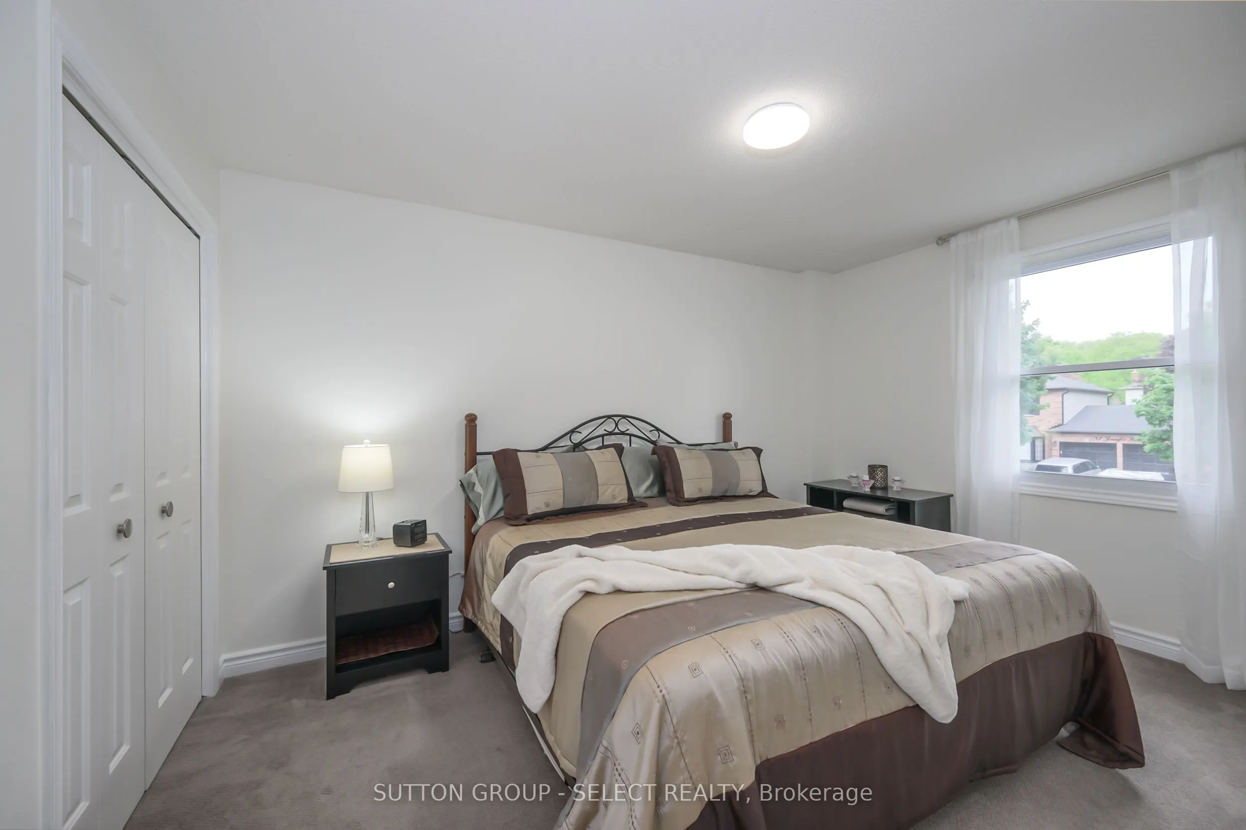 66 Jennifer Road