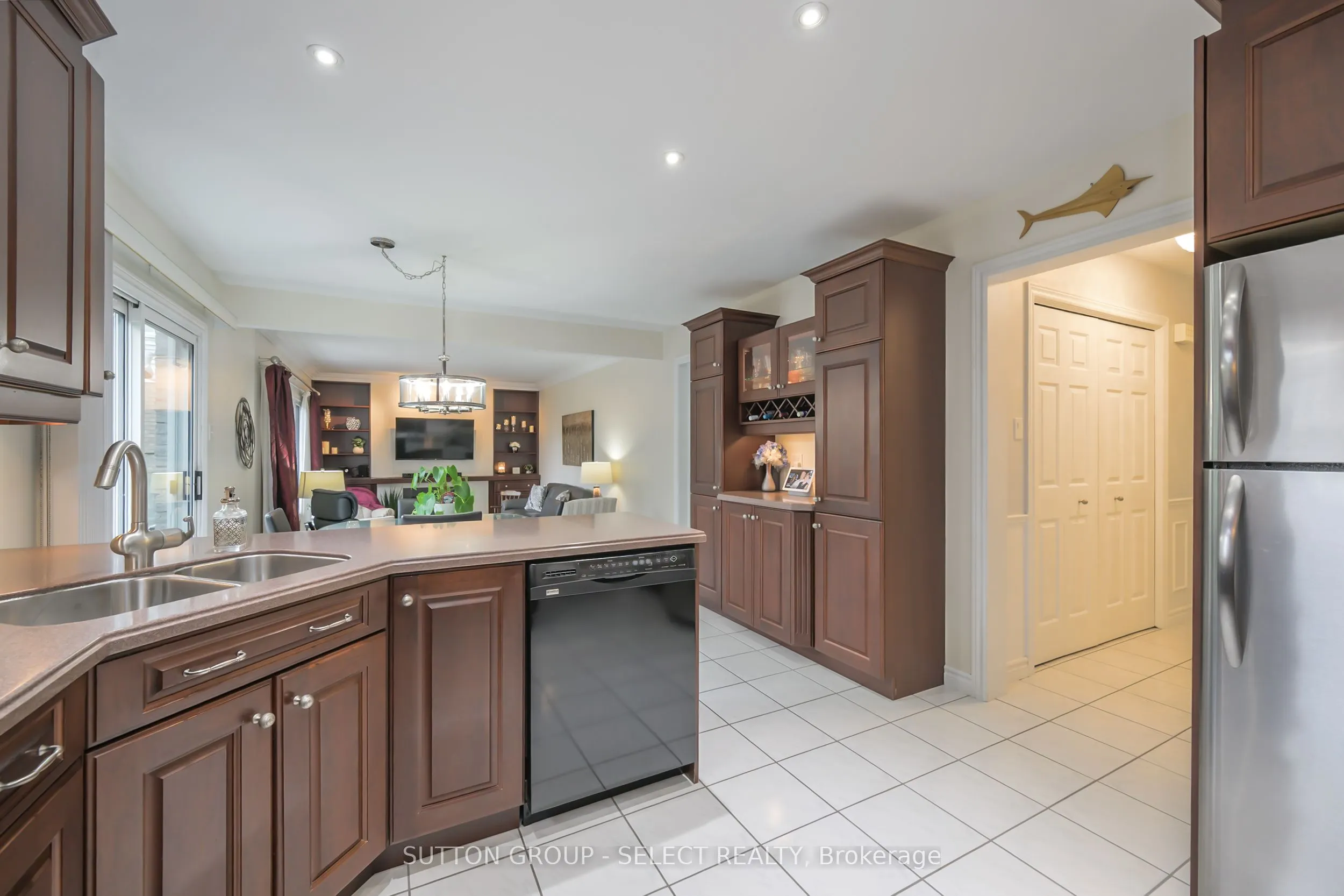 66 Jennifer Road