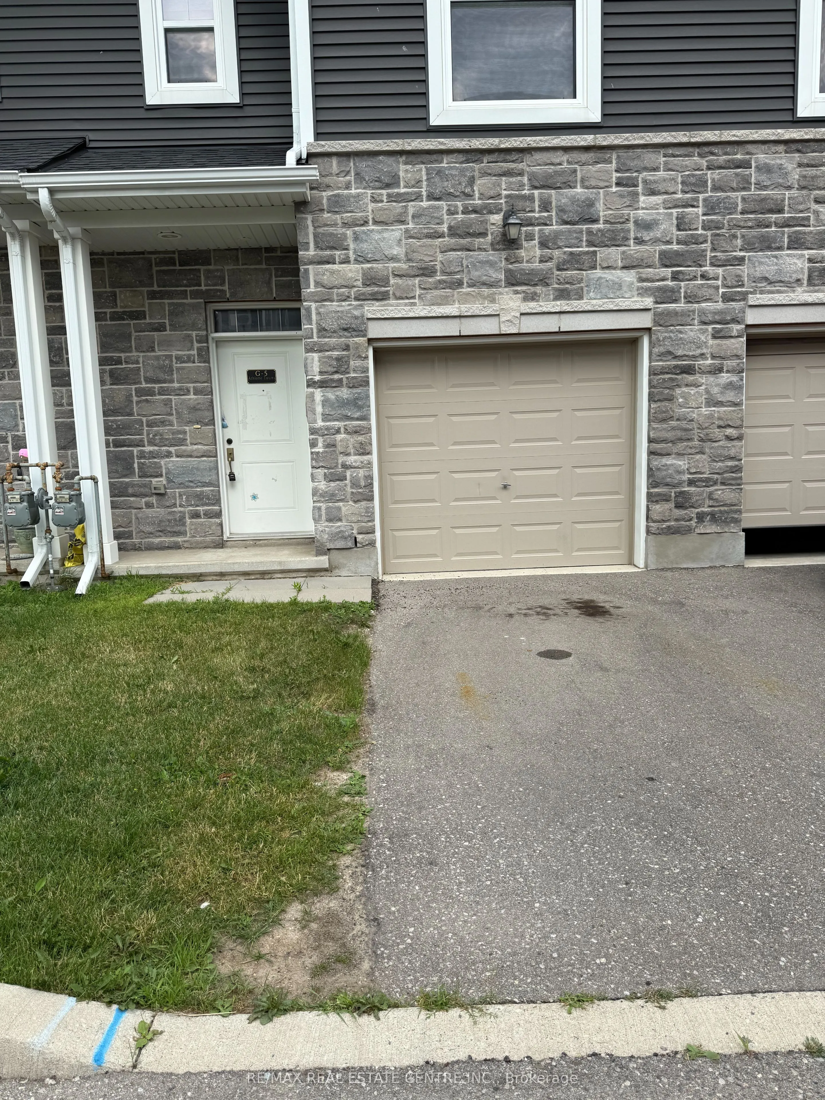 439 ATHLONE Avenue, #G5