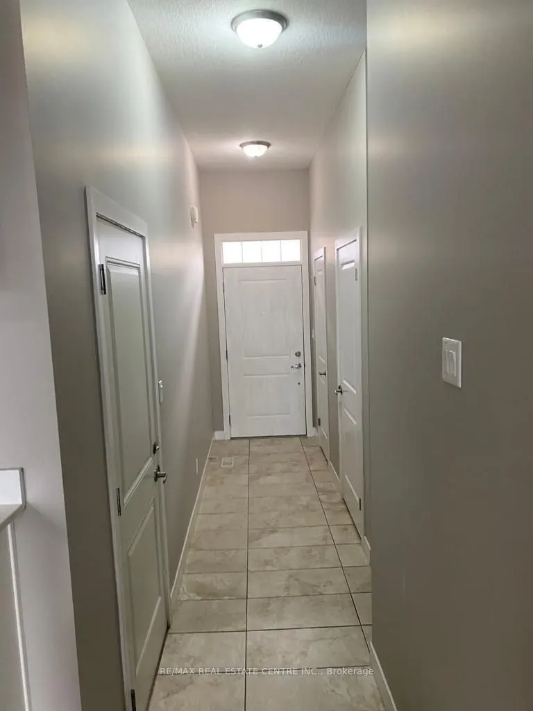 439 ATHLONE Avenue, #G5