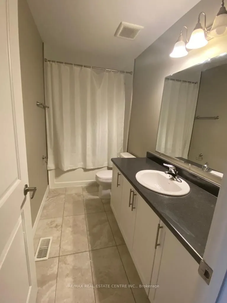 439 ATHLONE Avenue, #G5