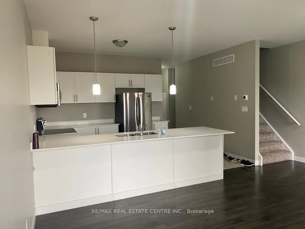 439 ATHLONE Avenue, #G5