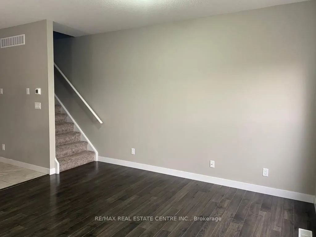 439 ATHLONE Avenue, #G5