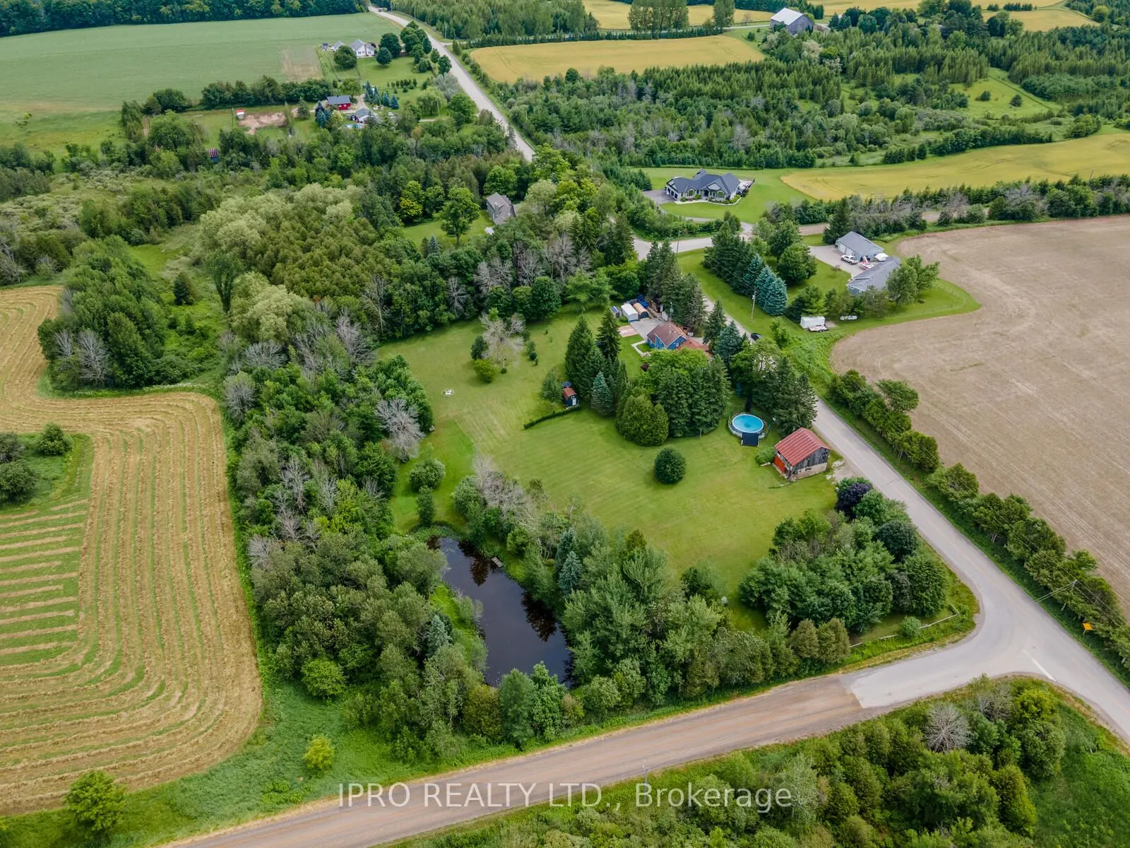 9206 Sideroad 17 Road