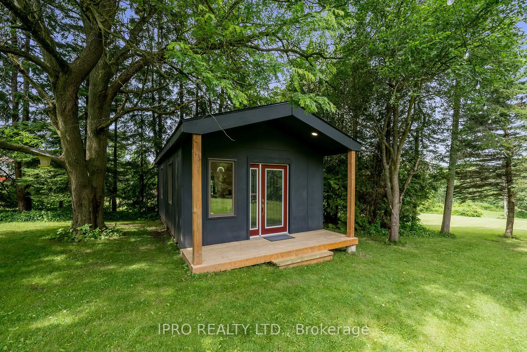 9206 Sideroad 17 Road
