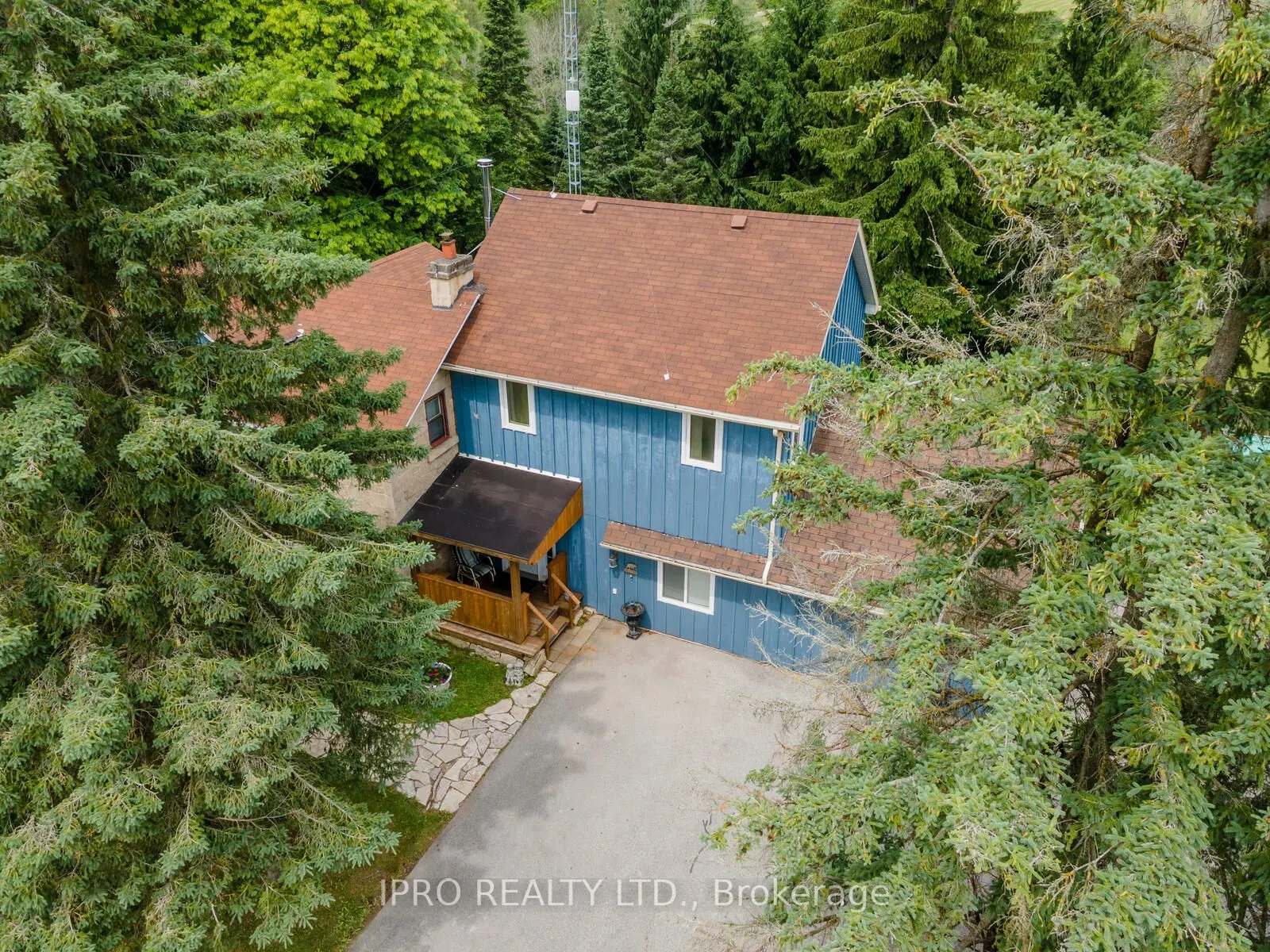 9206 Sideroad 17 Road
