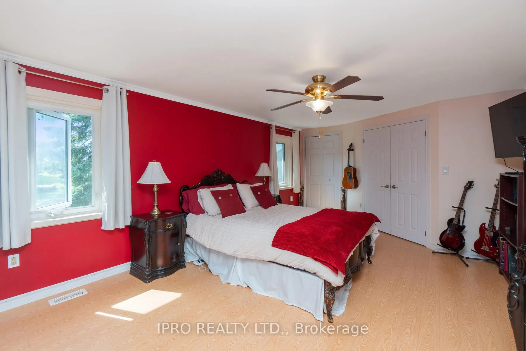 9206 Sideroad 17 Road