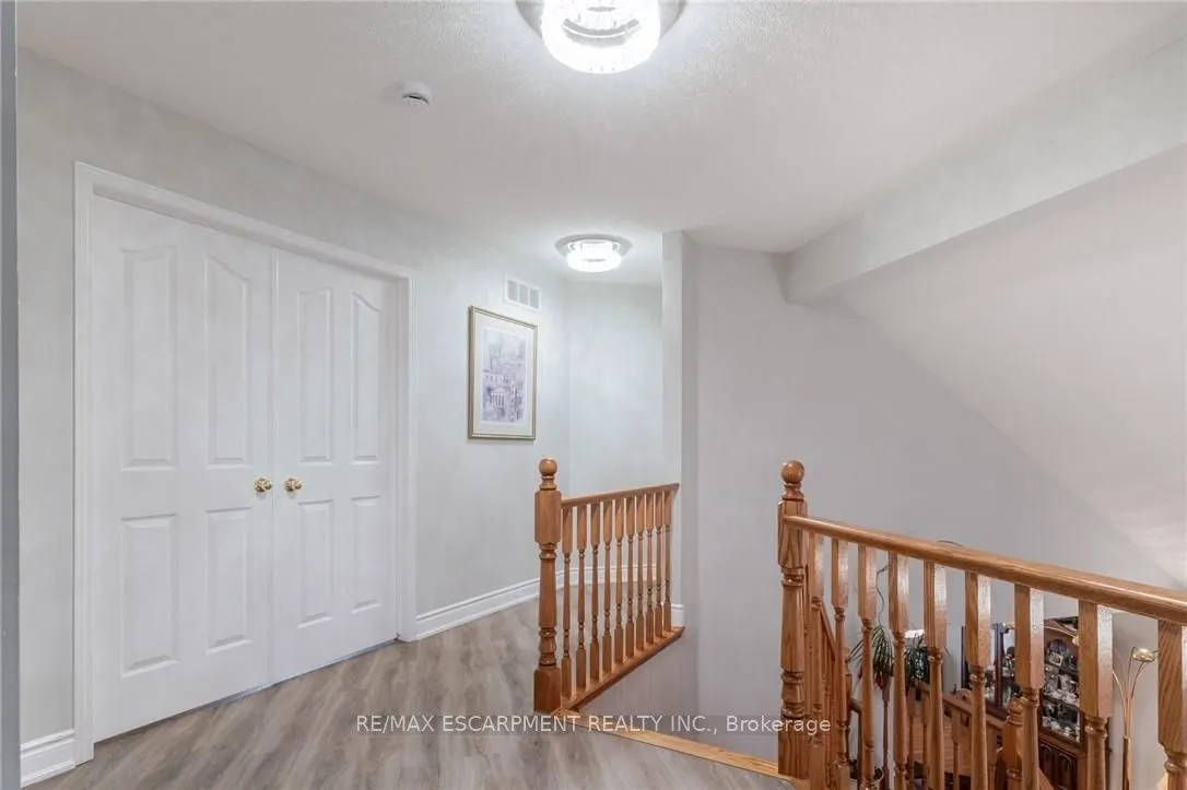 42 Hillgarden Drive