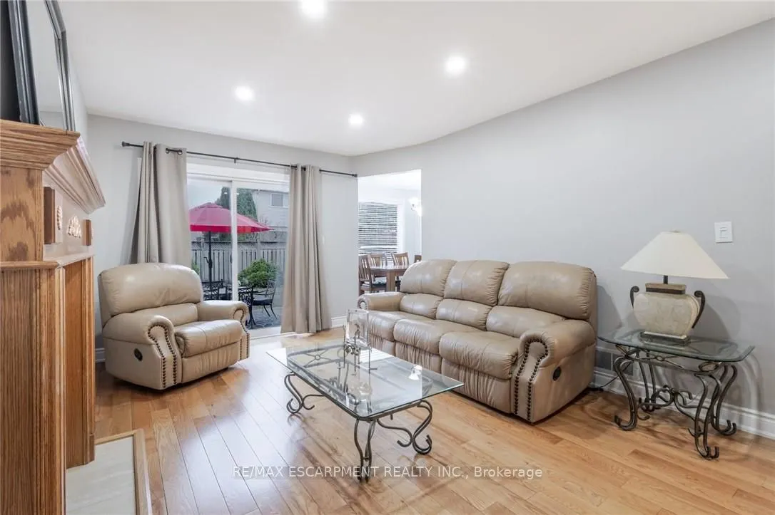 42 Hillgarden Drive