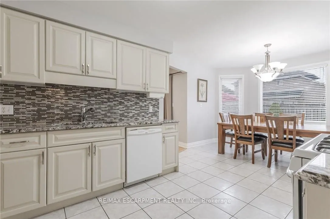 42 Hillgarden Drive