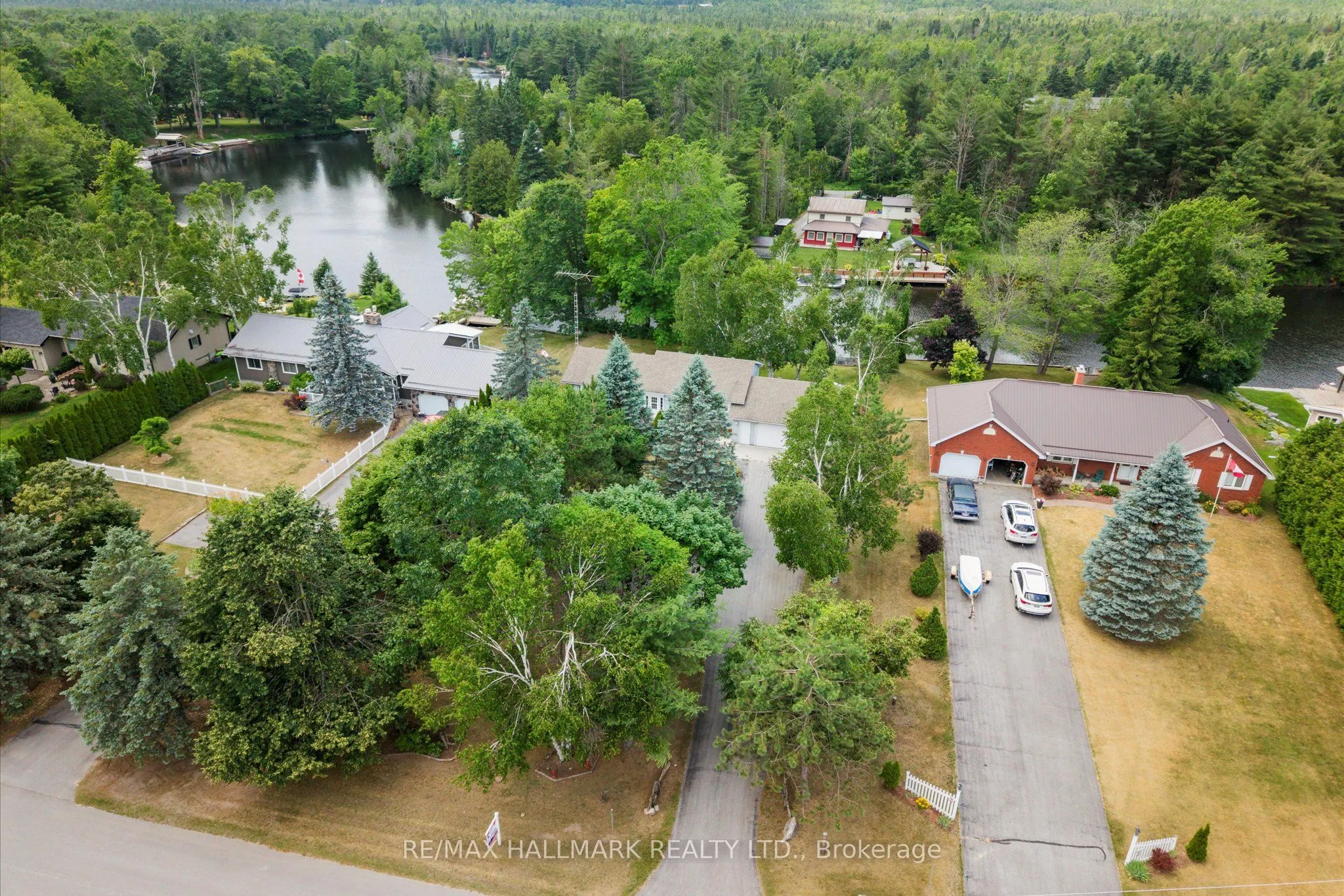 6 Evans Drive
