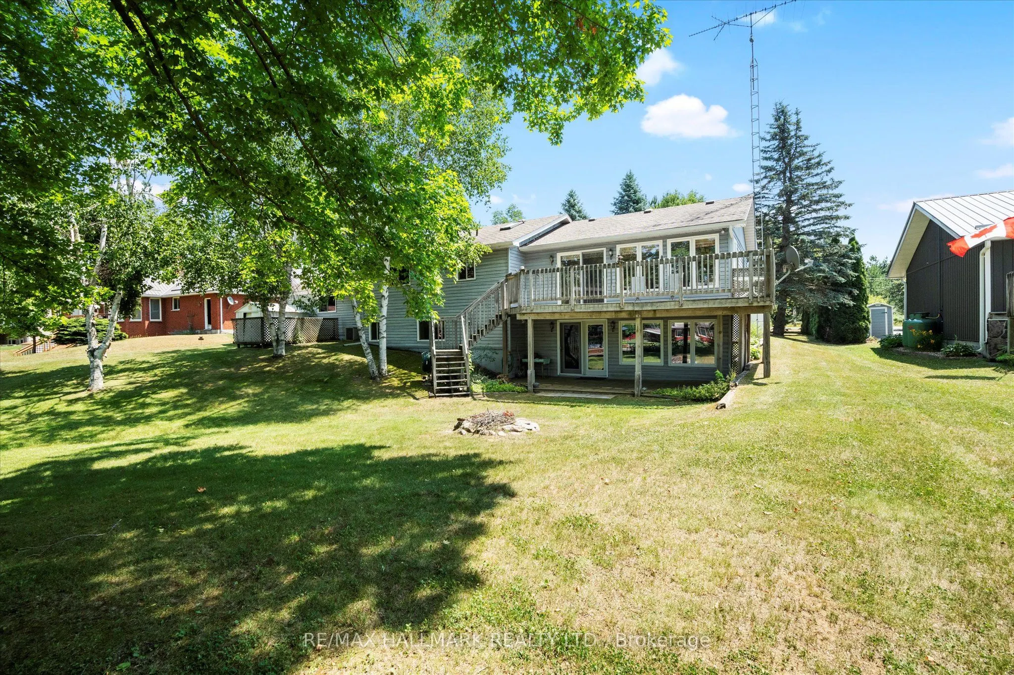 6 Evans Drive