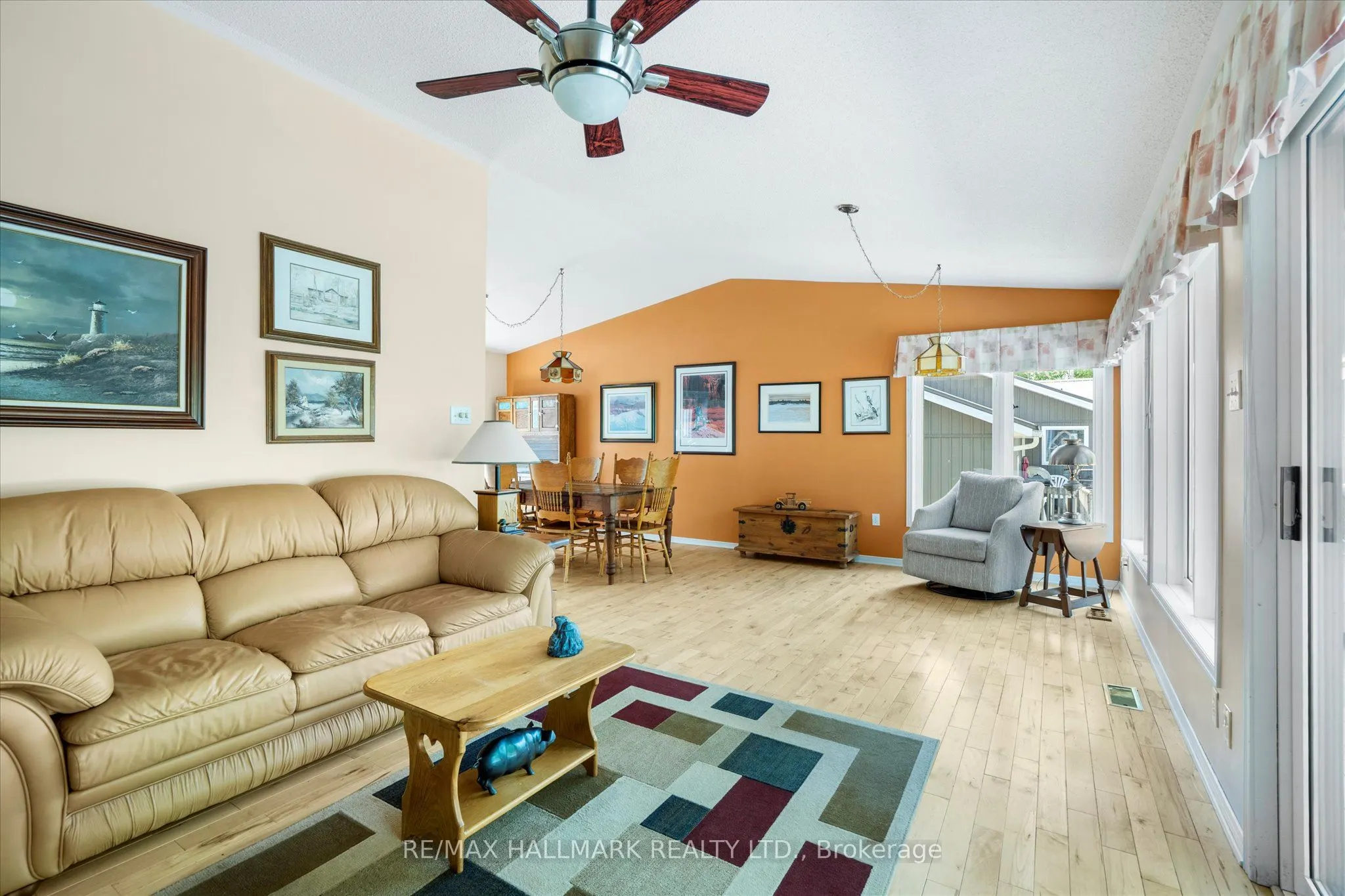 6 Evans Drive