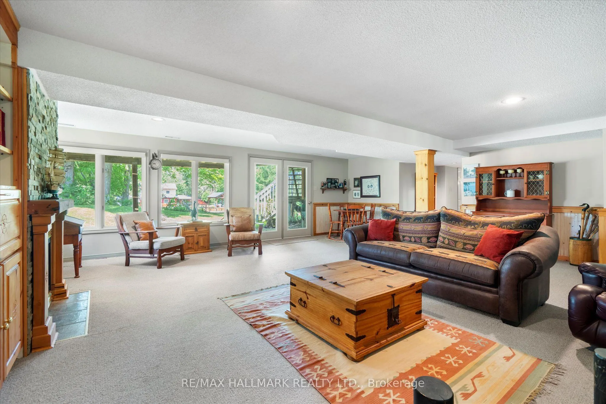 6 Evans Drive