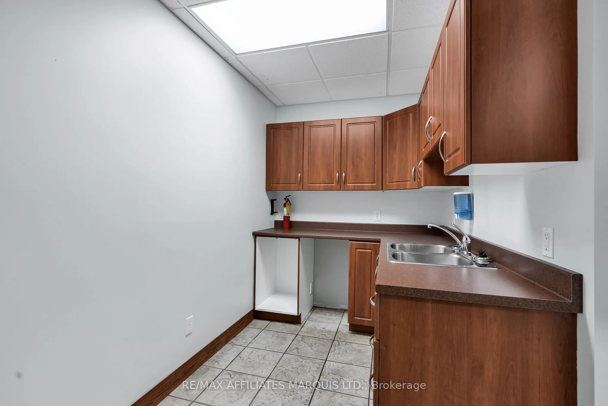 89 TOLLGATE Road