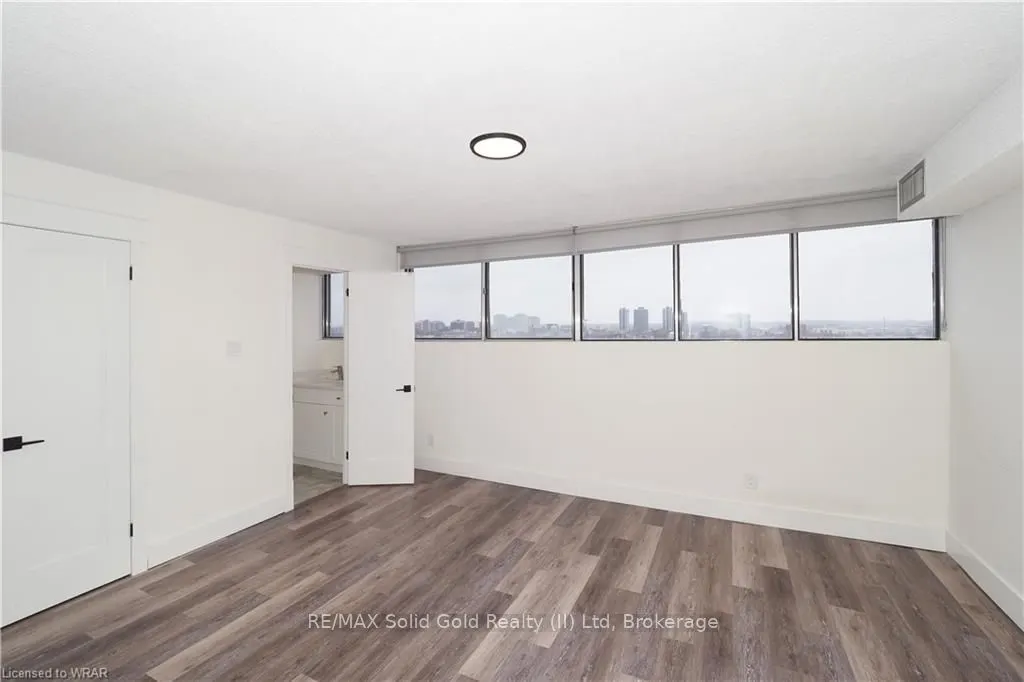 375 King Street N, #1105