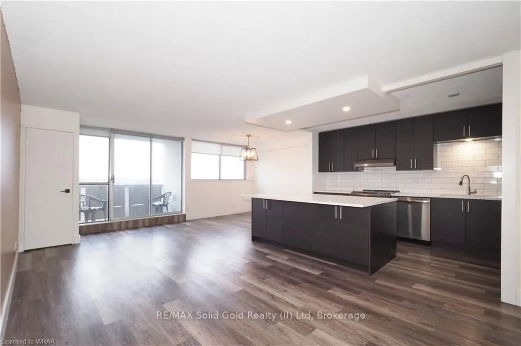 375 King Street N, #1105