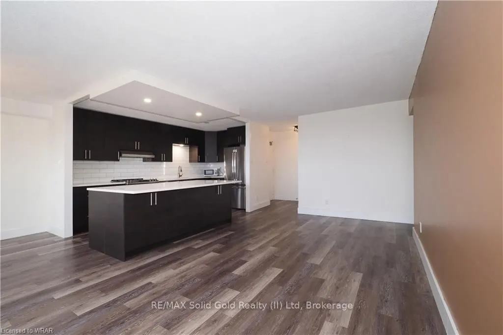 375 King Street N, #1105