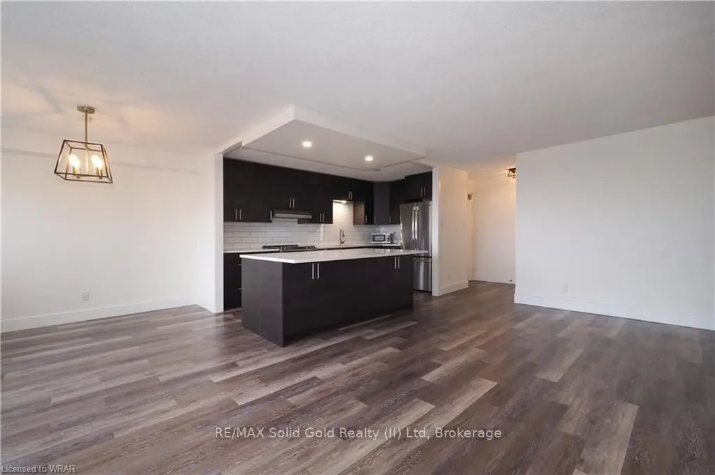 375 King Street N, #1105