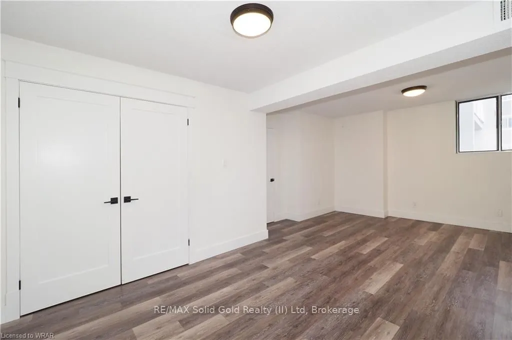375 King Street N, #1105