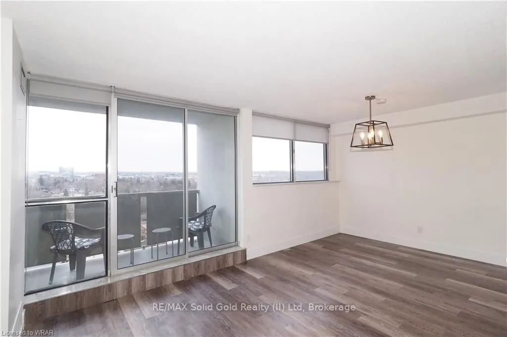 375 King Street N, #1105
