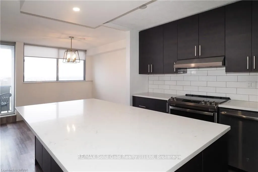 375 King Street N, #1105