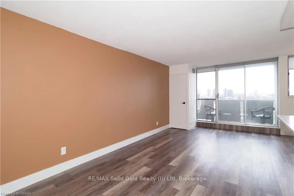375 King Street N, #1105