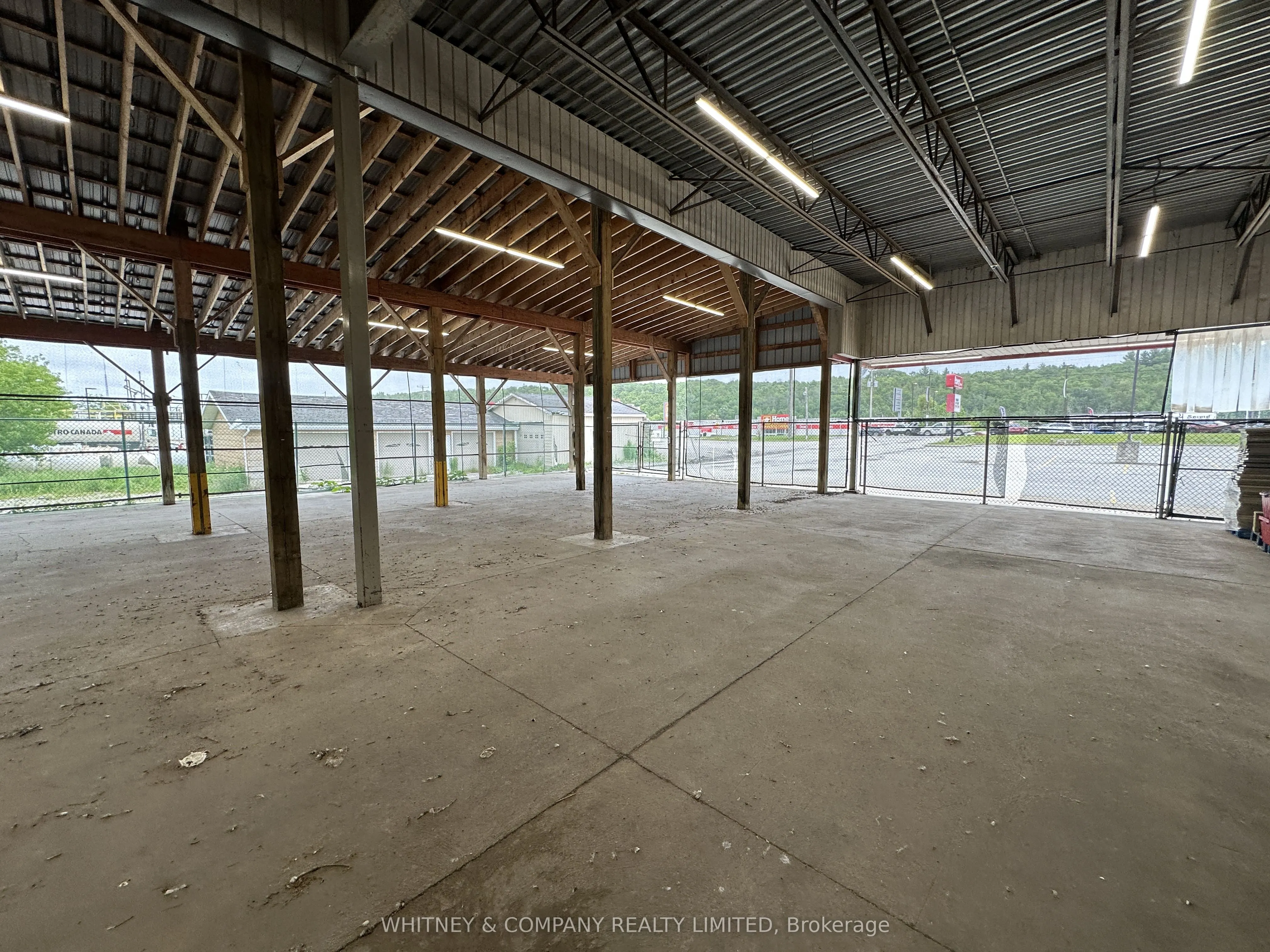 1090 10th Street W