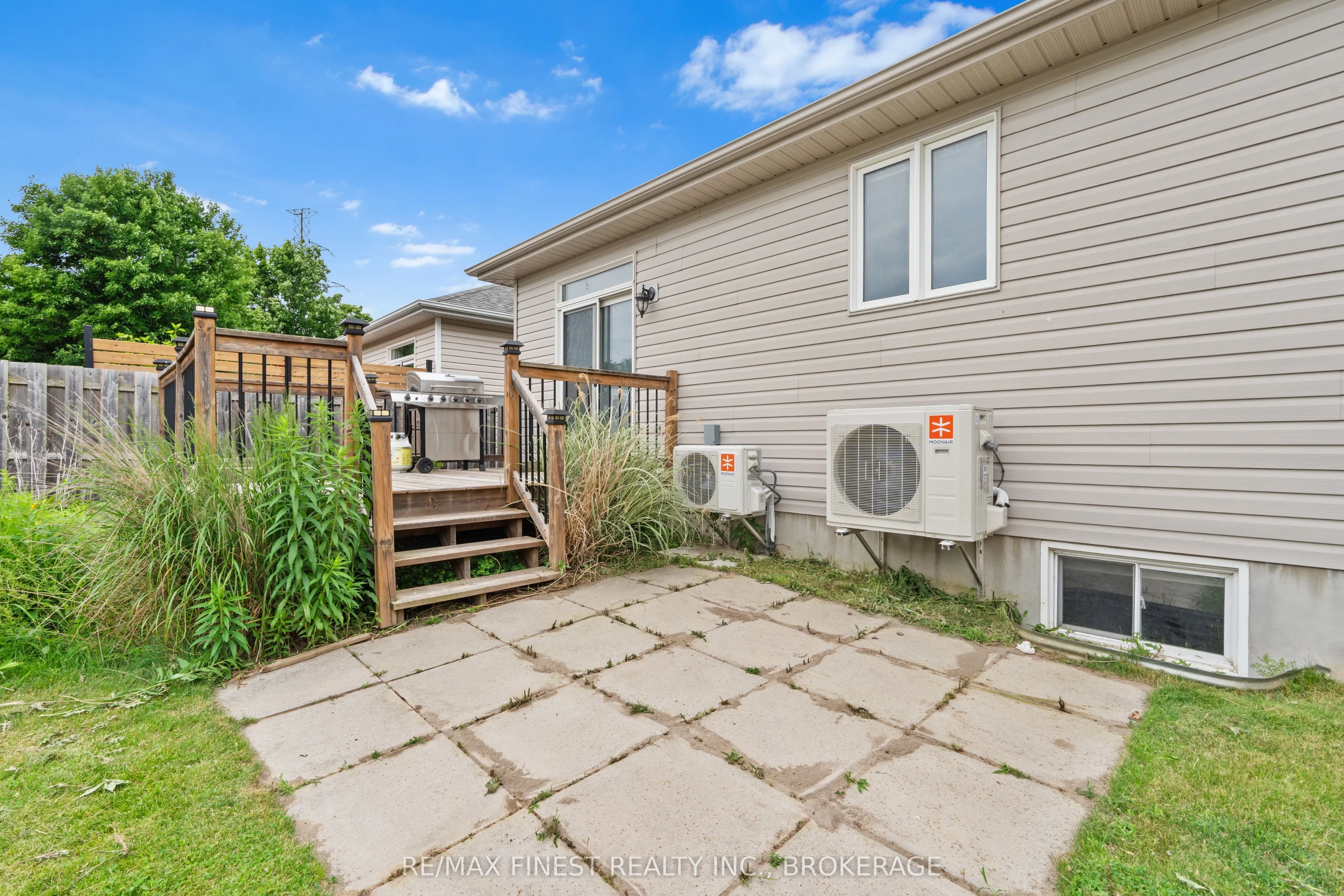 995 Swanfield Street