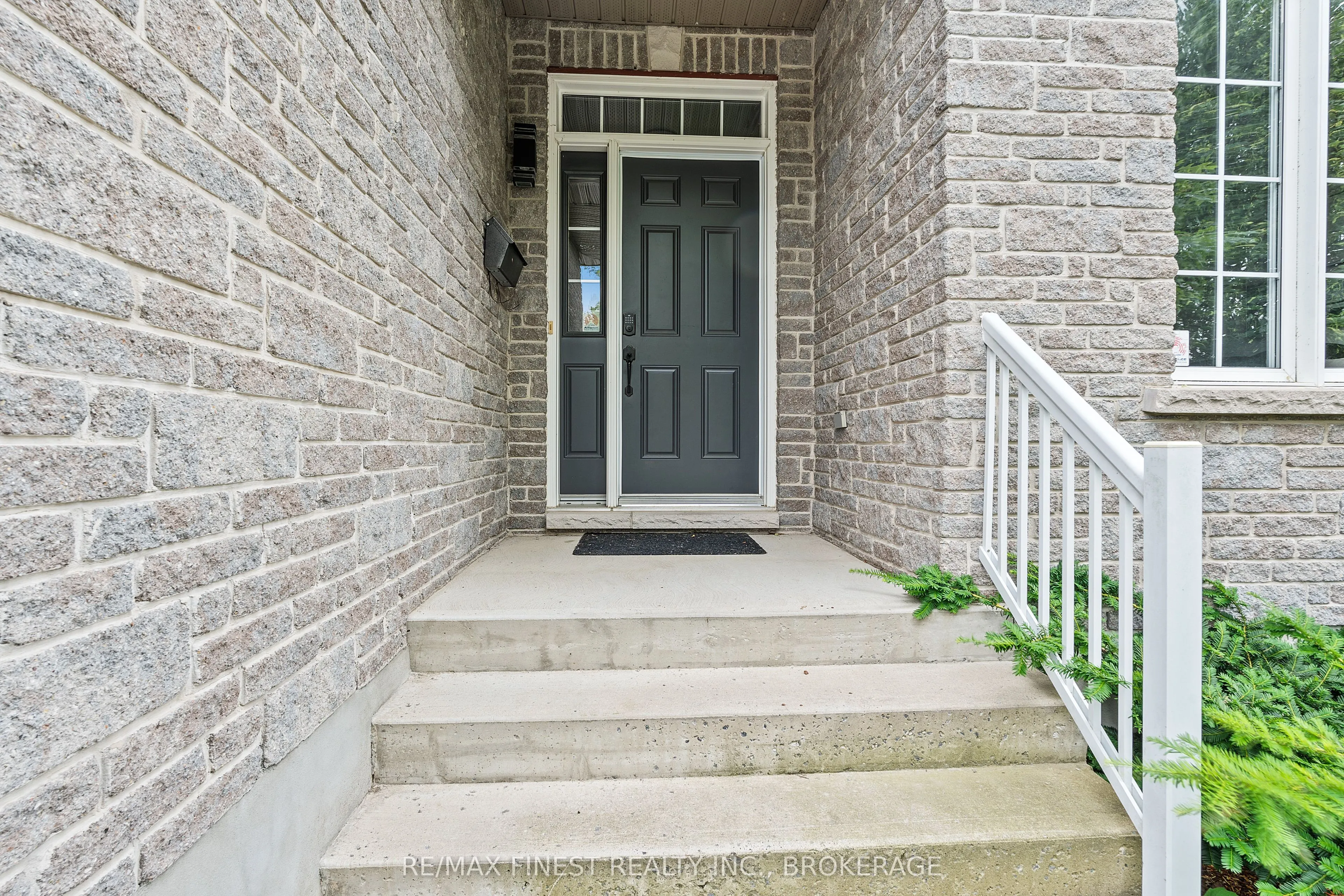 995 Swanfield Street