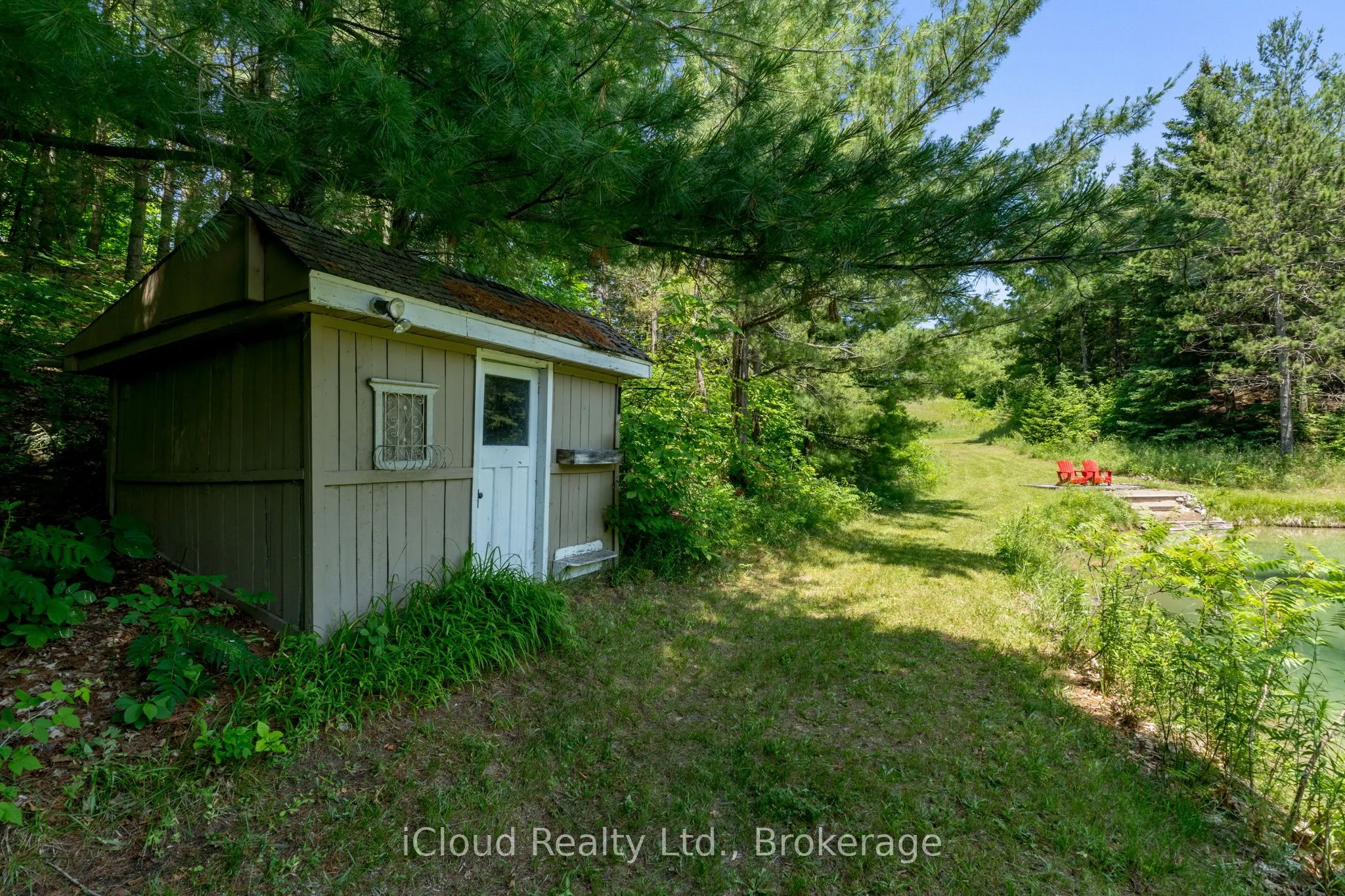 487202 30 Side Road