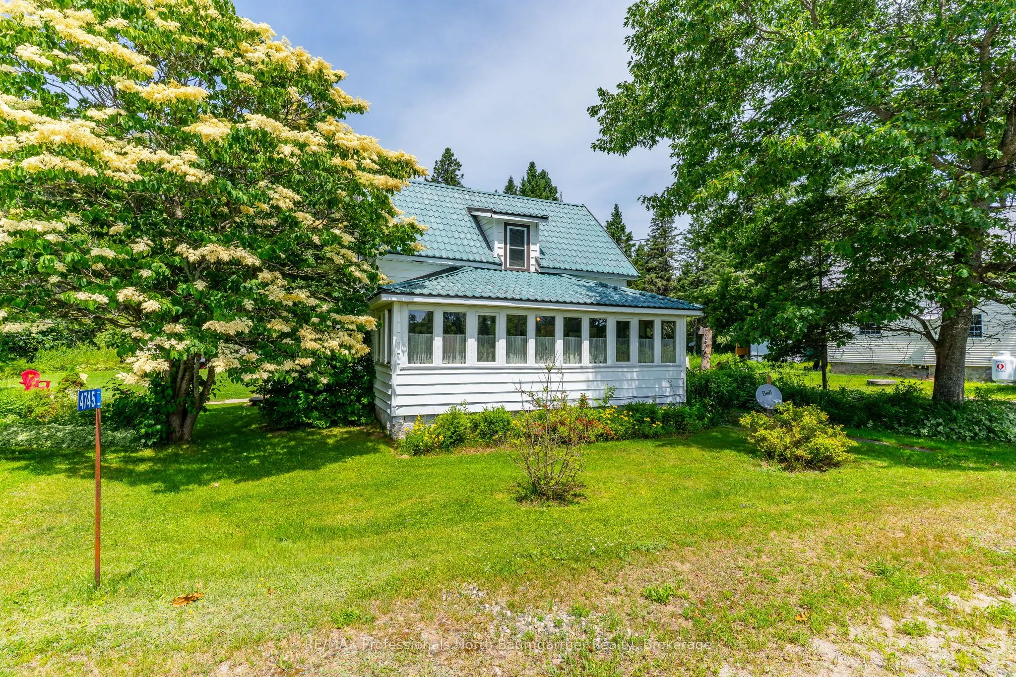 4745 Gelert Road