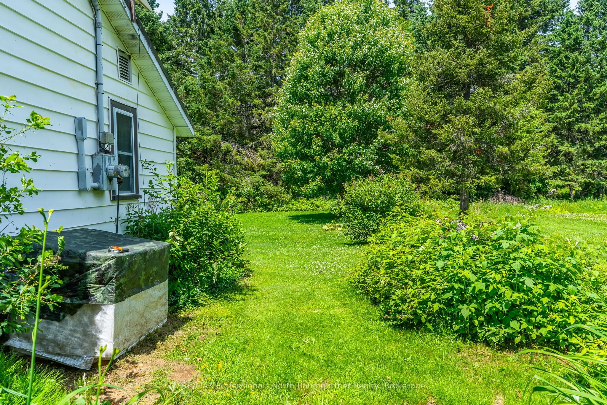 4745 Gelert Road