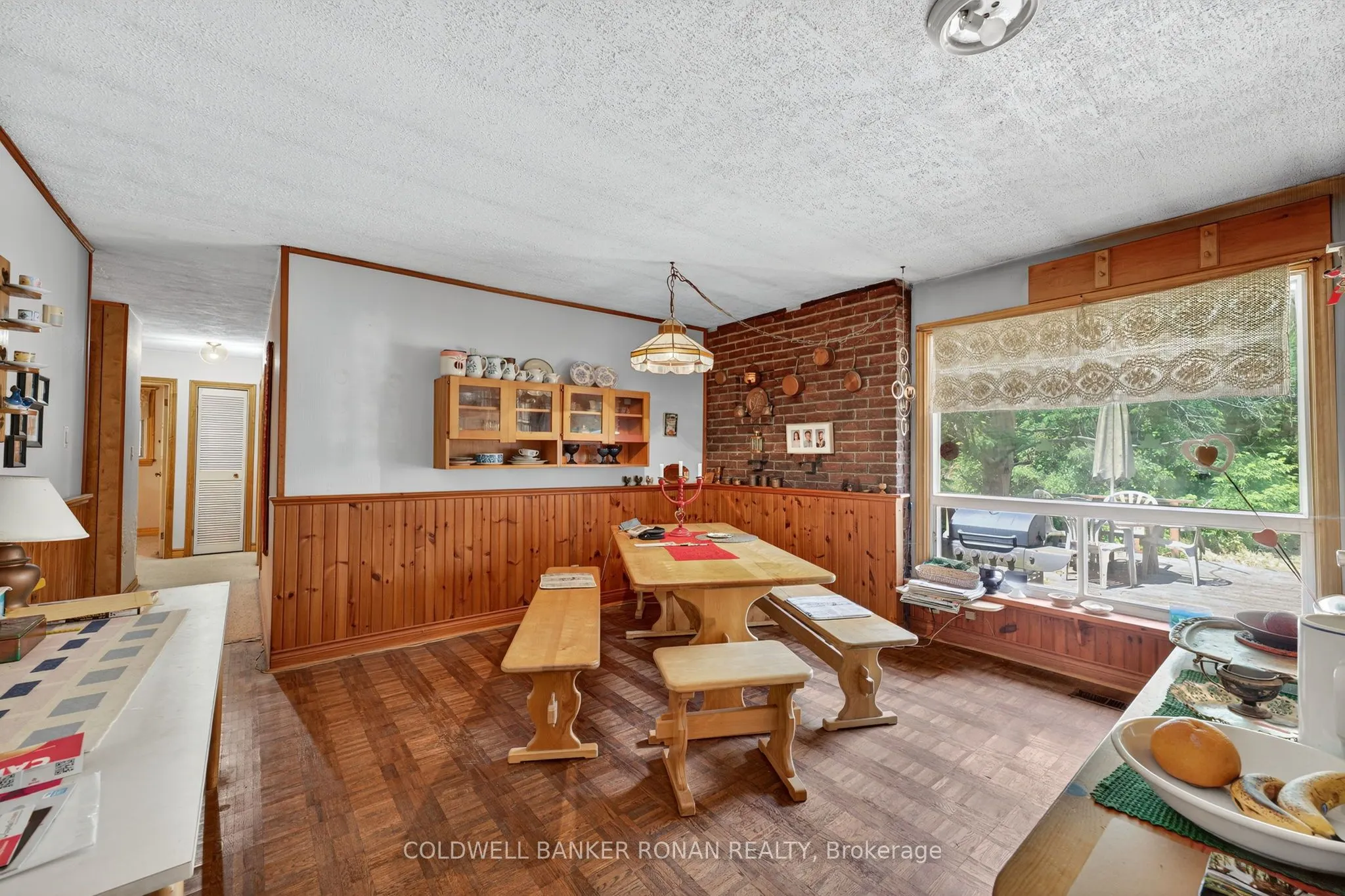 388055 Mono Center Road