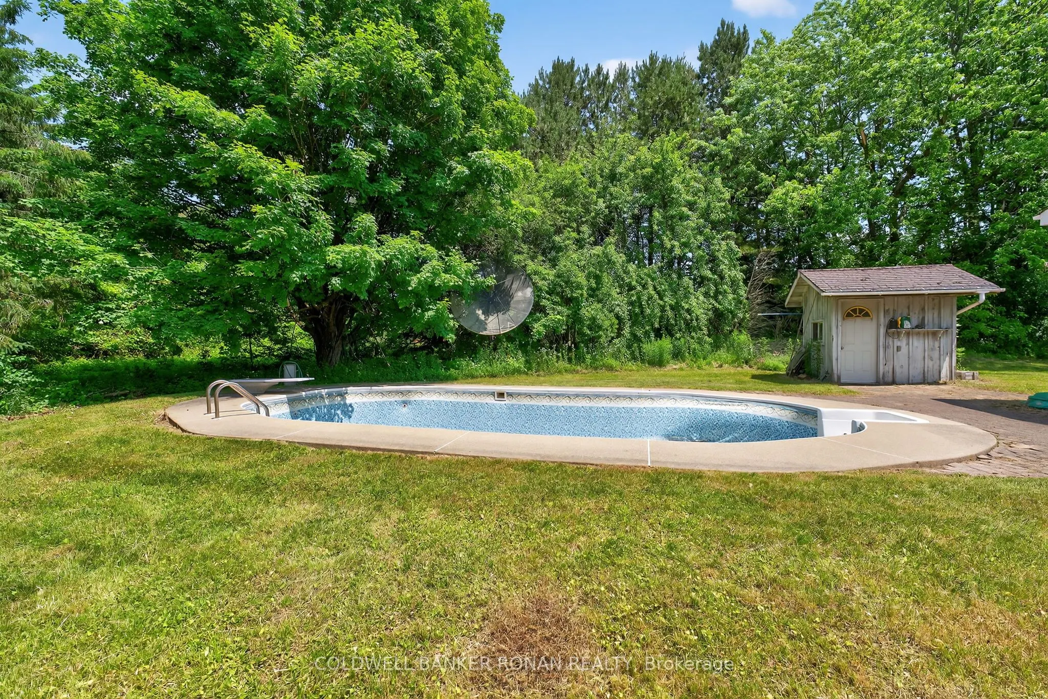 388055 Mono Center Road
