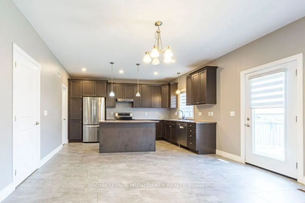 40 Cottonwood Drive