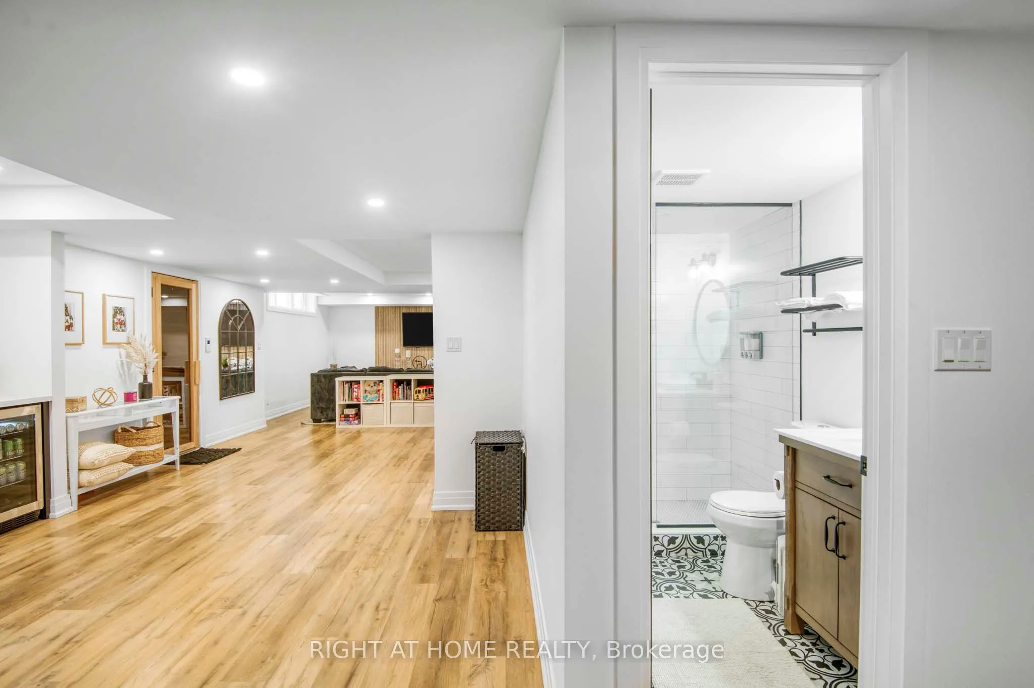 1 Pineview Road