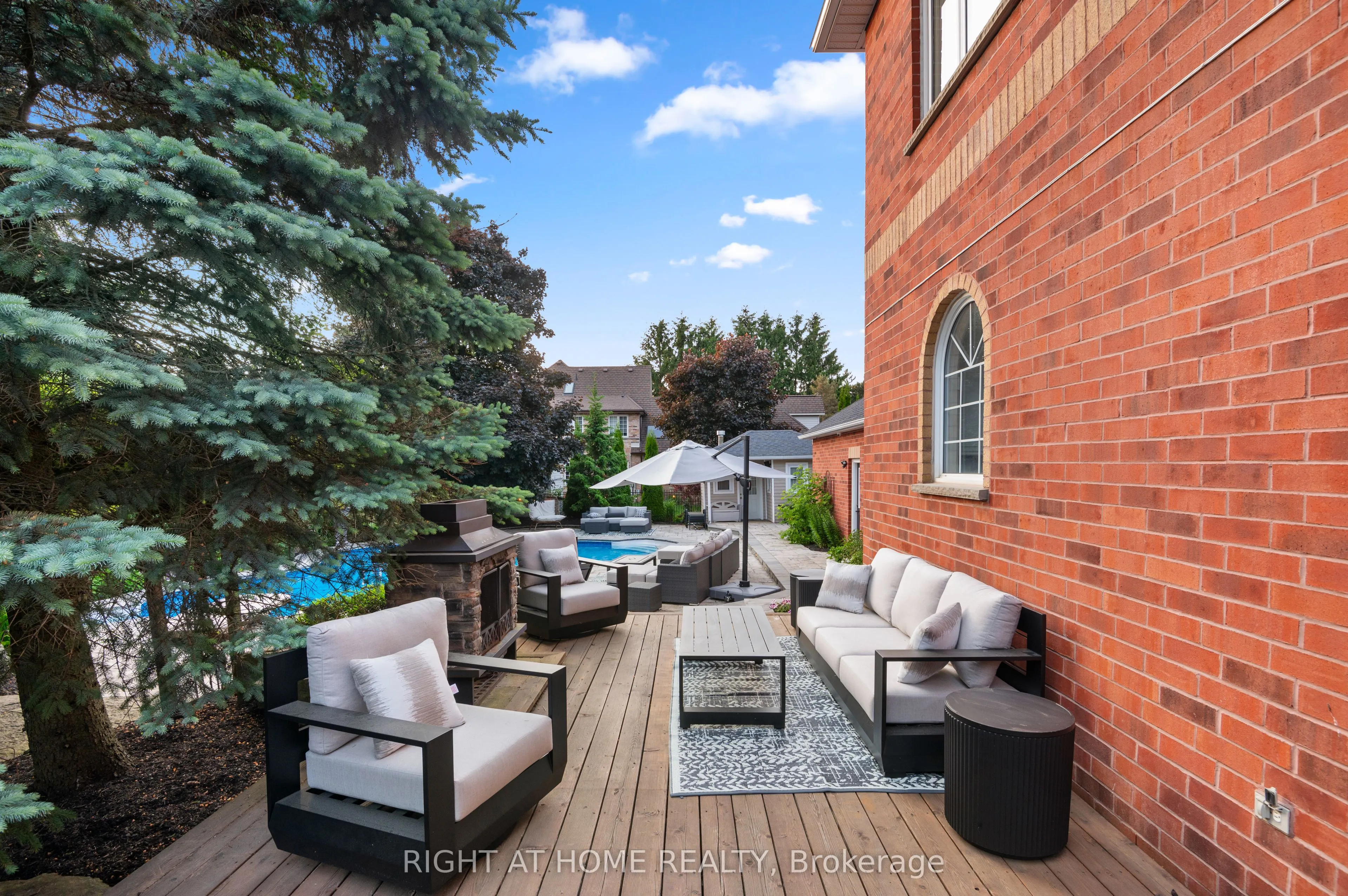 1 Pineview Road