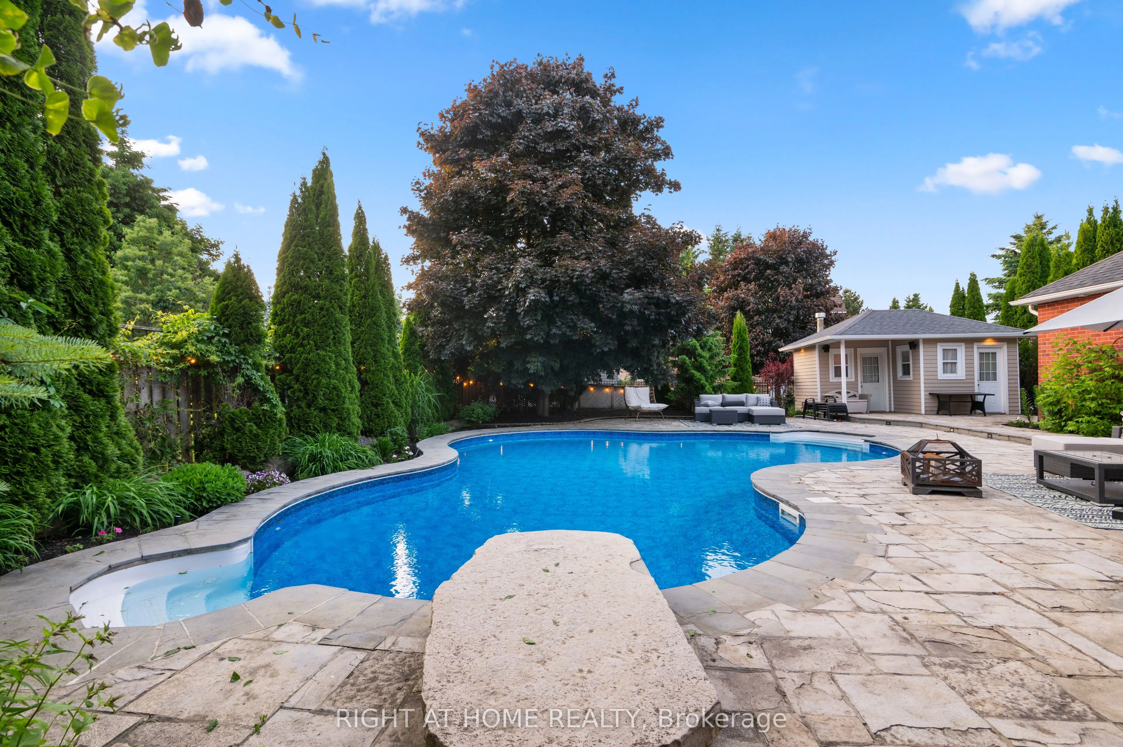 1 Pineview Road