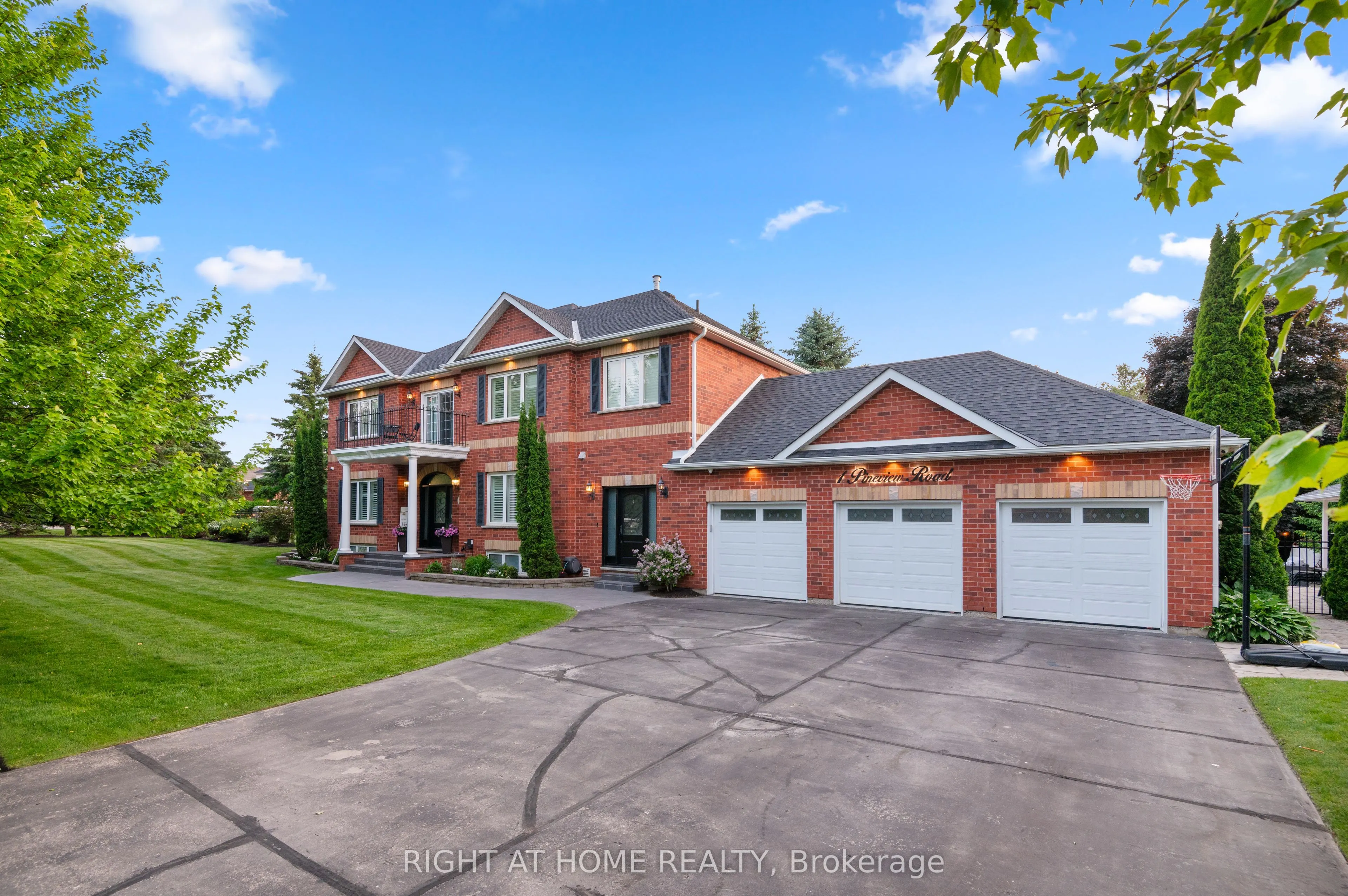 1 Pineview Road