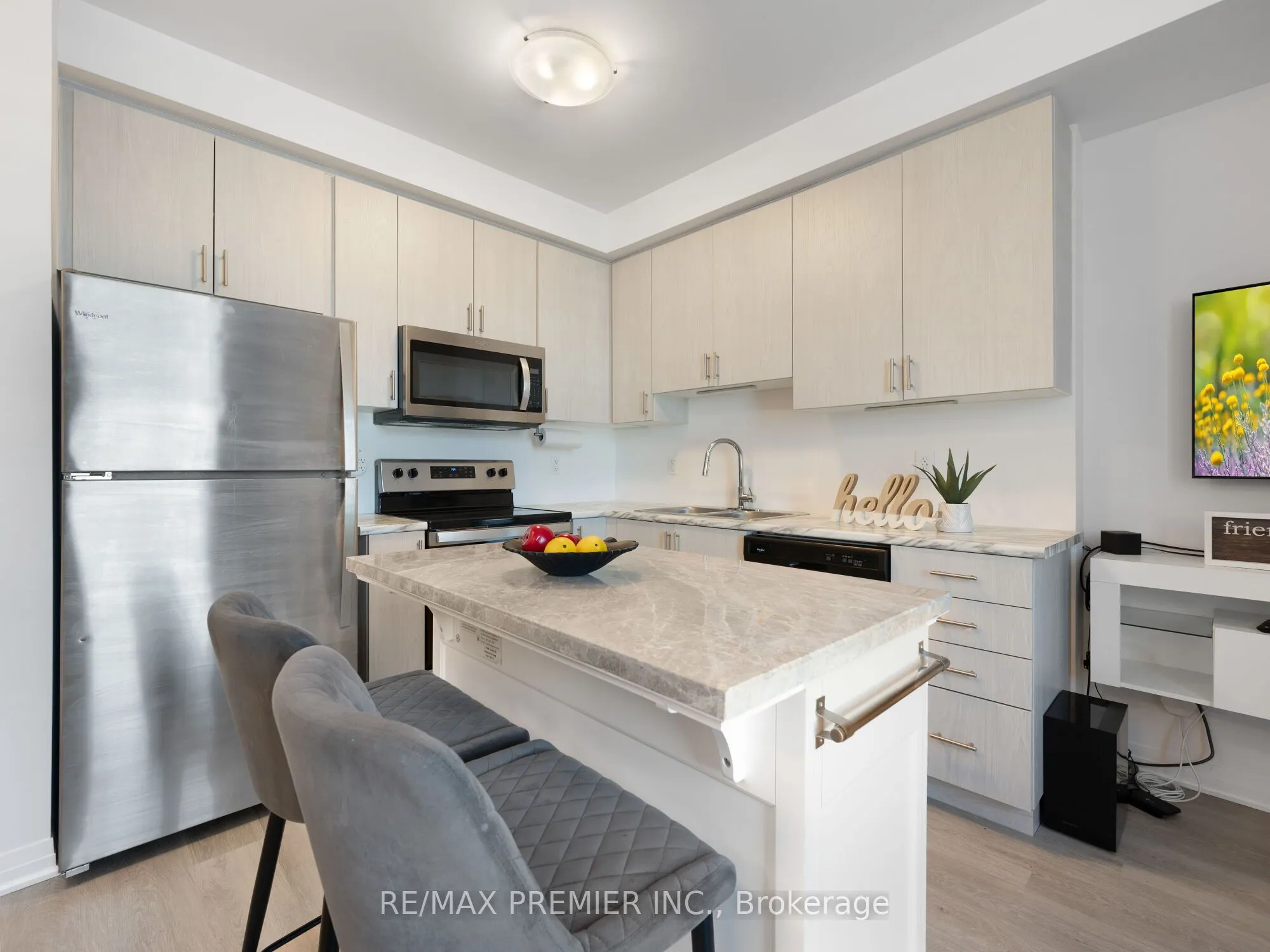 5 Hamilton Street N, #205