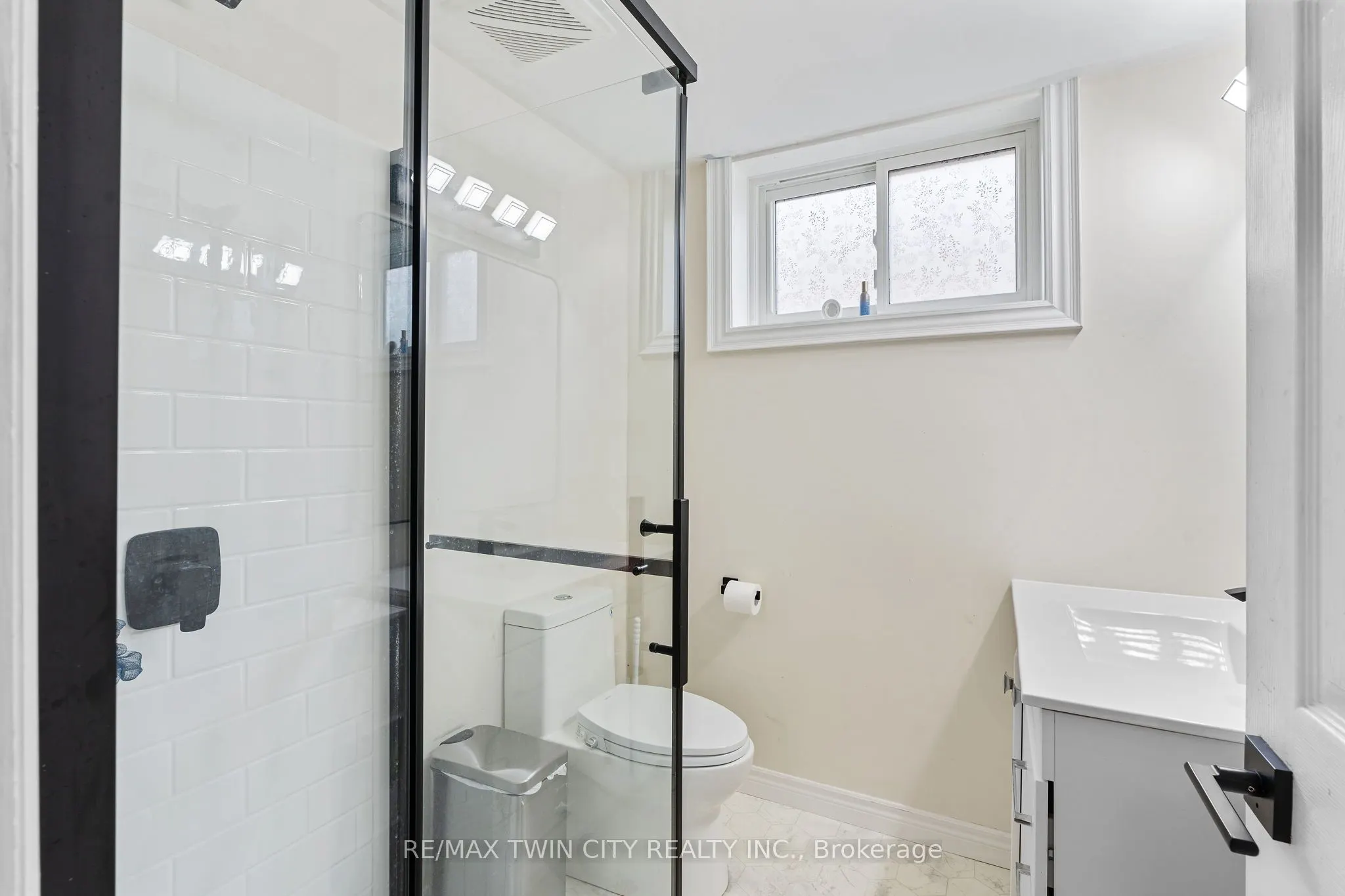 27 CRADDOCK Boulevard