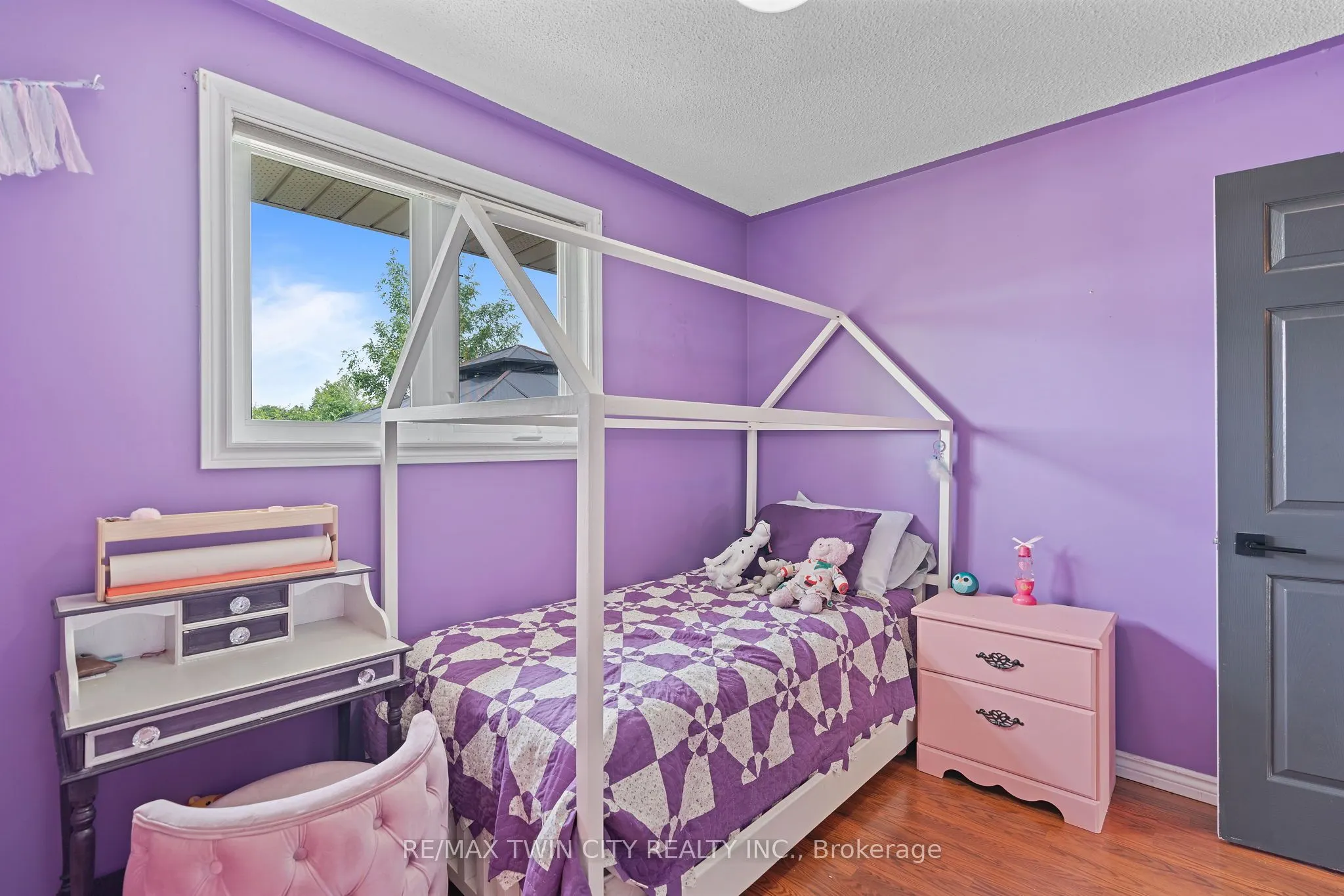 27 CRADDOCK Boulevard