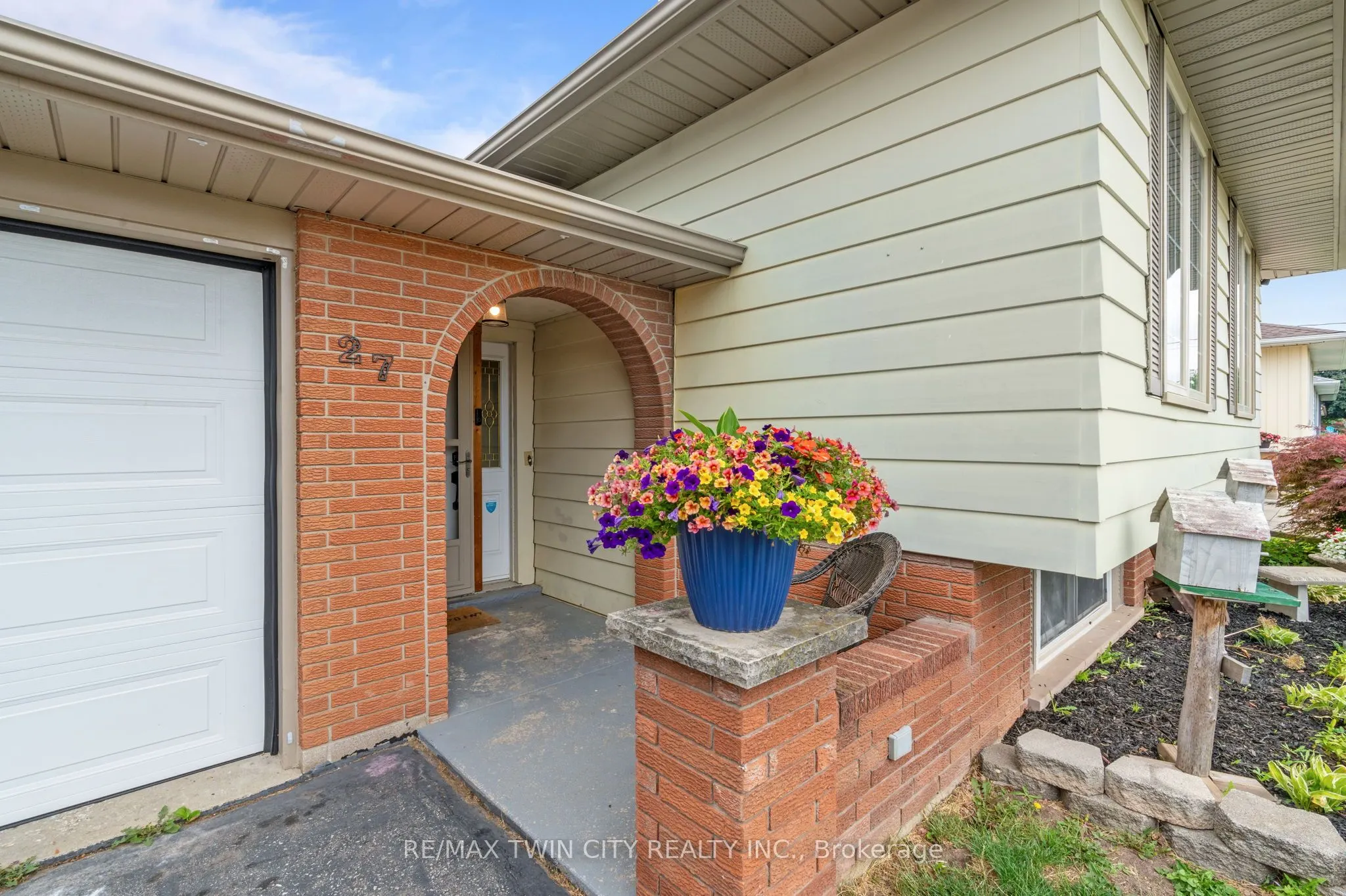 27 CRADDOCK Boulevard