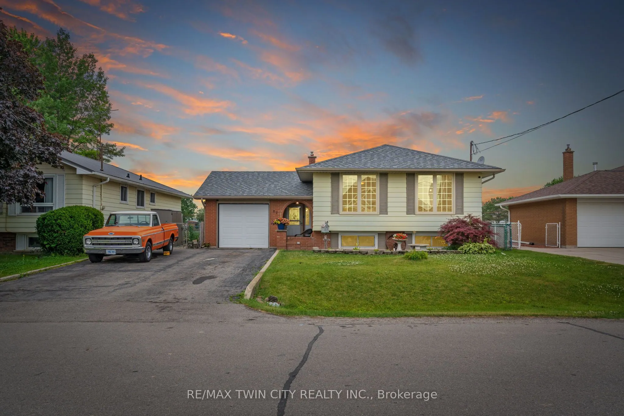 27 CRADDOCK Boulevard