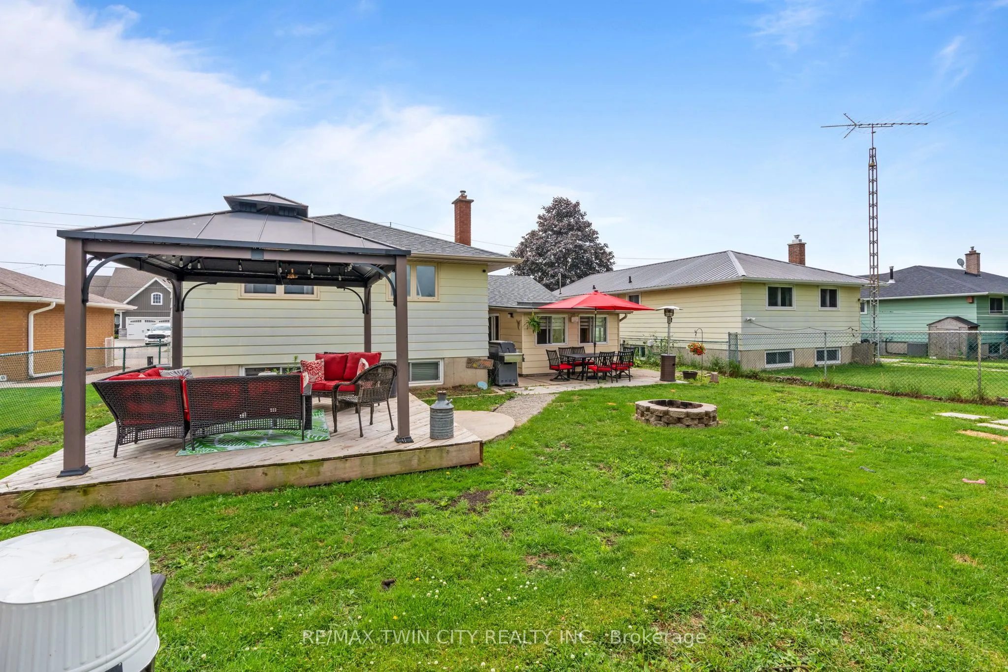 27 CRADDOCK Boulevard
