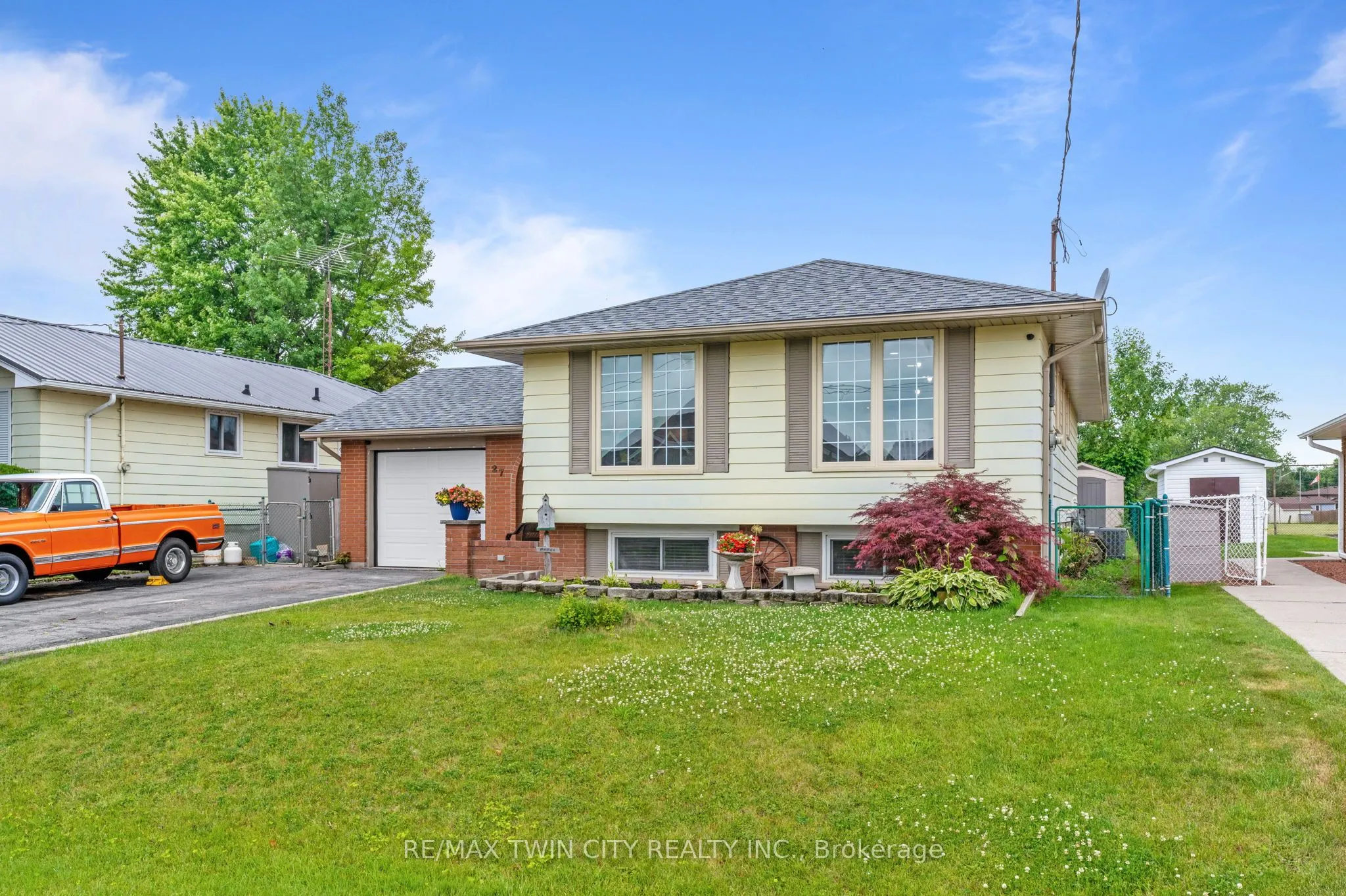 27 CRADDOCK Boulevard