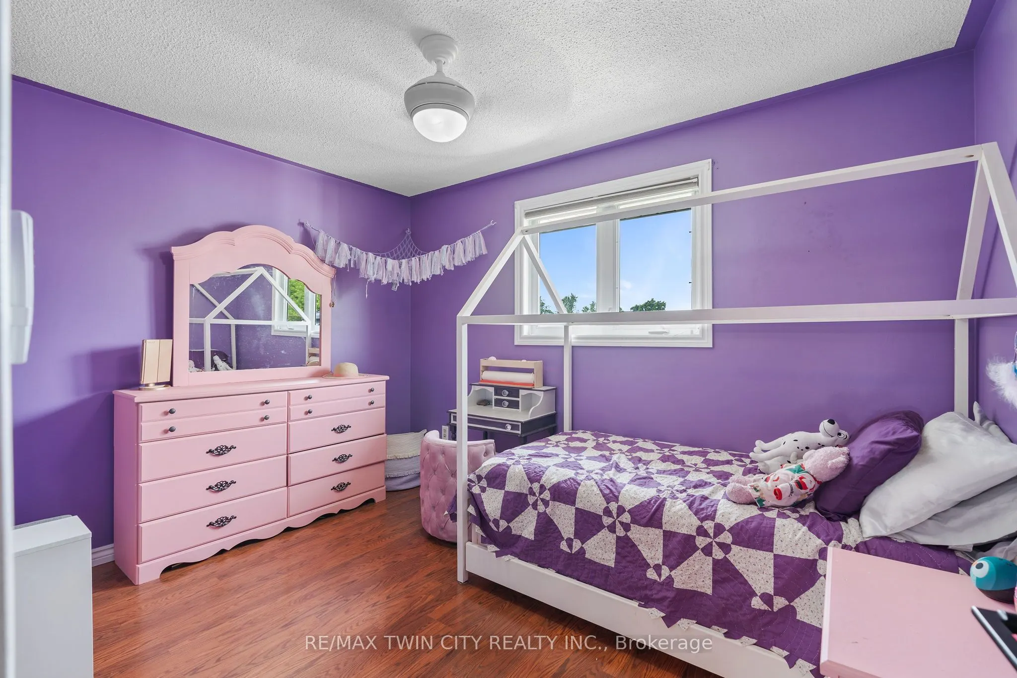 27 CRADDOCK Boulevard